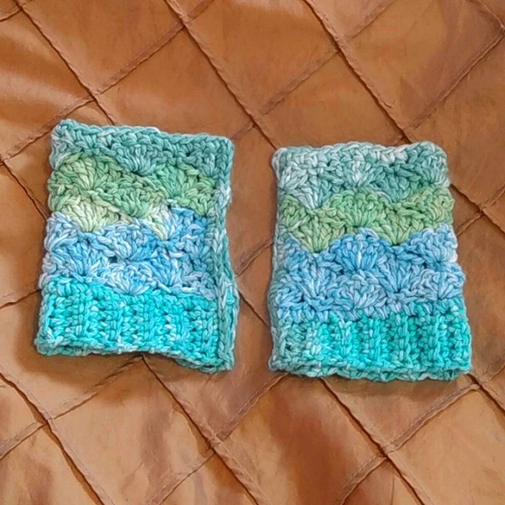 Handmade Homemade 100% Cotton Blue Green Women's Size Small Hand Warmers